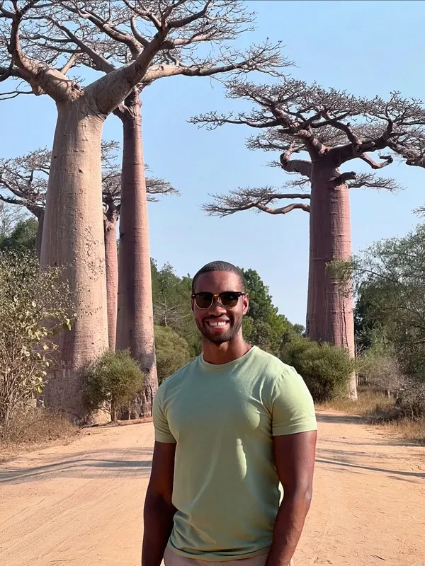 Avenue of the Baobabs visitor photo 1